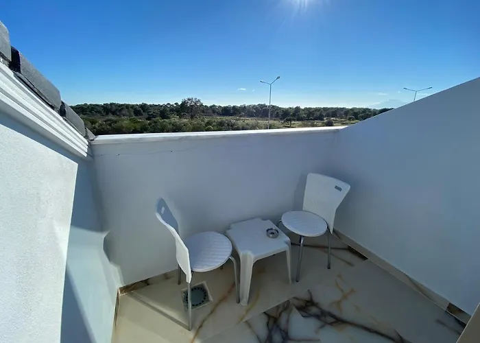 Huma Elite Aparthotel 4*