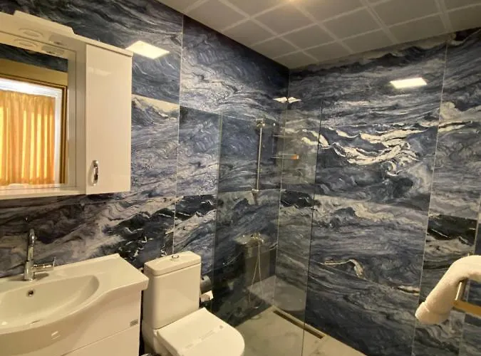 Huma Elite Aparthotel 4*