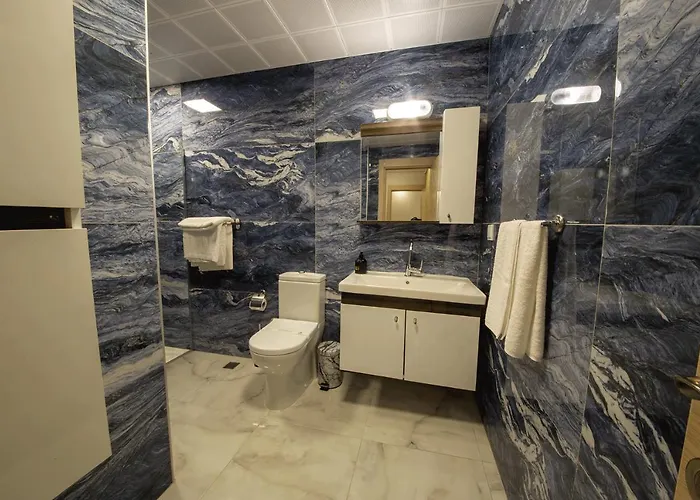 Huma Elite Aparthotel 4*