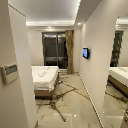 Huma Elite Aparthotel 4*