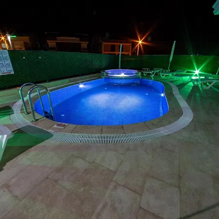 Aparthotel Huma Elite *